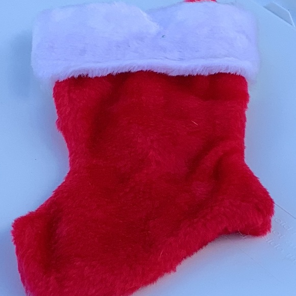 Holiday Santa hats 2+1 bonus hat and medium plush stocking NEW - Picture 8 of 10